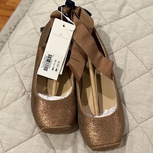 Brand new with tags size 12 gold Janie and jack shoes